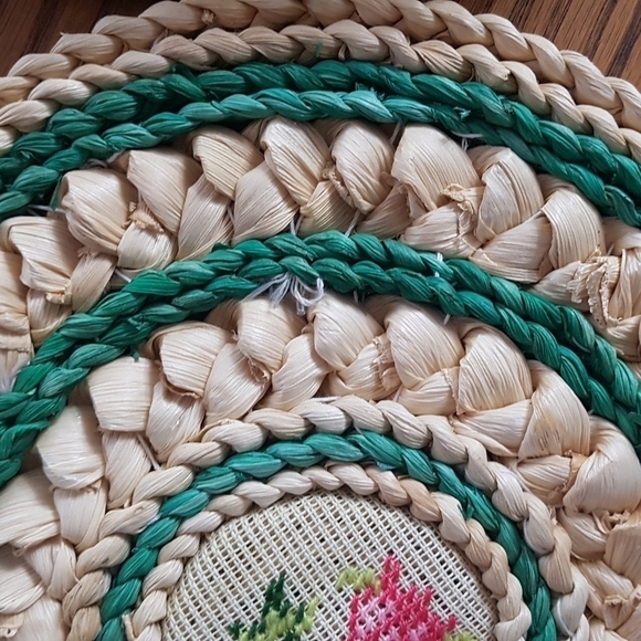 1980s Woven Rattan and Needlepoint Large Trivets - Picture 5 of 9